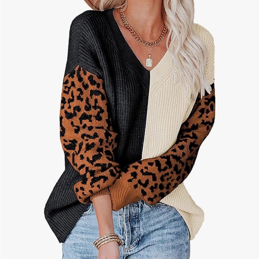 color block leopard sweater. 🐾